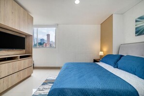 1 quarto, escrivaninha, ferros/tábuas de passar roupa, Wi-Fi de cortesia