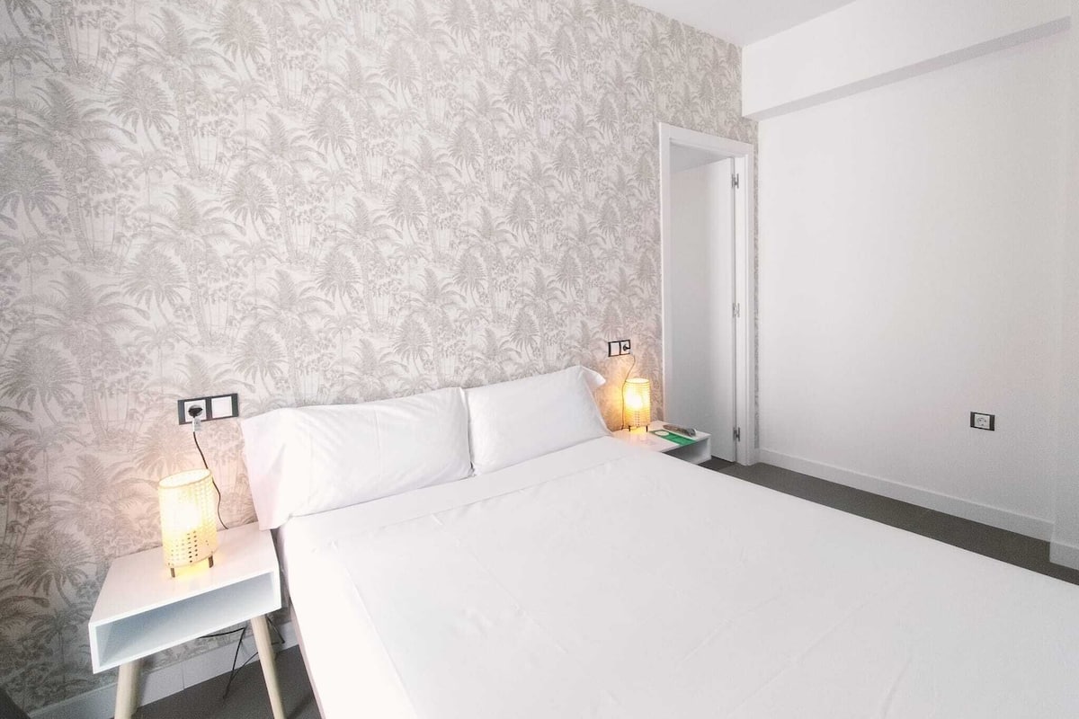 Ropa de cama hipoalergénica, cubrecamas y escritorio