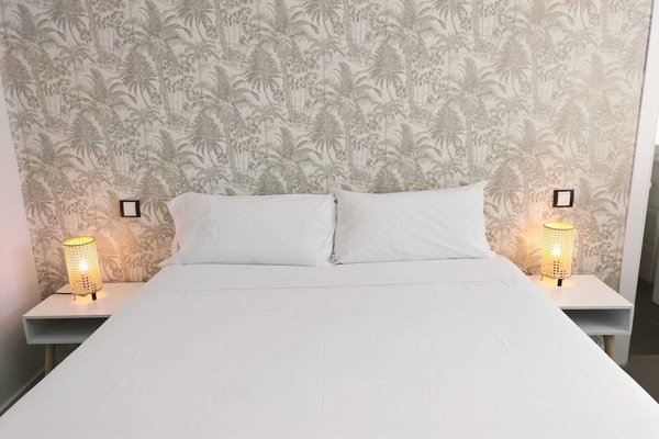 Double Room | Hypo-allergenic bedding, down comforters, desk, laptop workspace