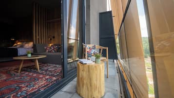 Superior Room, Park View | In-room safe, desk, laptop workspace, soundproofing