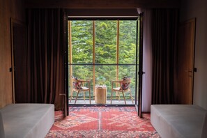 Deluxe Room Forest View | In-room safe, desk, laptop workspace, soundproofing - Hotel Nomad (Bjelasnica)