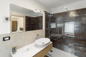 Bidet, towels - Casa21 Veneto (Veneto)
