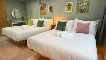 6 bedrooms, iron/ironing board, WiFi