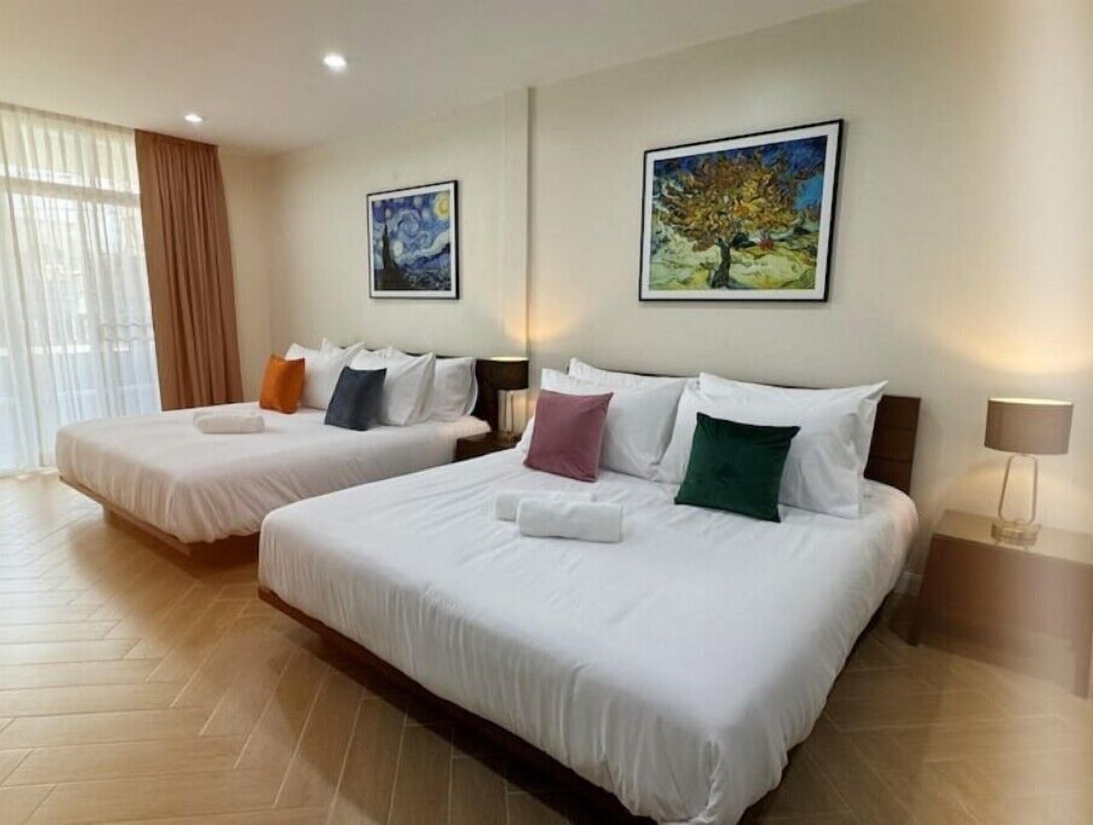 6 bedrooms, iron/ironing board, WiFi