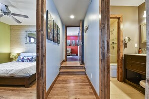 8 soverom, strykejern/-brett, wi-fi (inkludert) og sengetøy