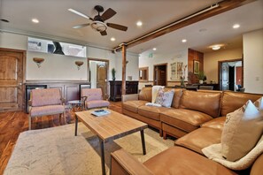 TV, fireplace, DVD player, stereo