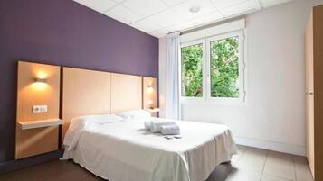 Standard Room | Down comforters, soundproofing, WiFi (free), bed sheets