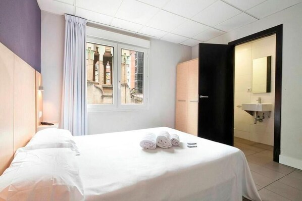 Standardrum | Duntäcken, ljudisolering, gratis wi-fi och sängkläder