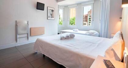 Hostal Putxet by gaiarooms