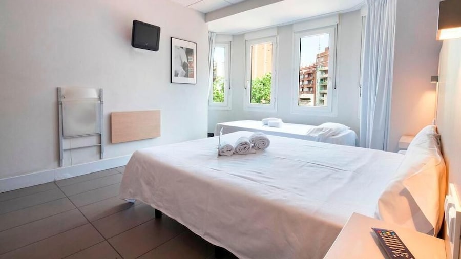 Hostal Putxet by gaiarooms