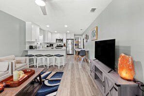 TV - Welcome to Dolphin Fun A! Brand NEW Duplex! Walk to the Beach! (Panama City Beach)