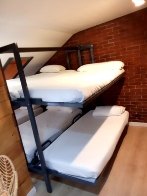 客房, 多張床 | 低過敏寢具、羽絨被、隔音、免費無線上網