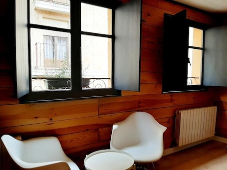 Ropa de cama hipoalergénica, cubrecamas y sistema de insonorización . Amelia by gaiarooms