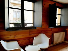 Habitación cuádruple | Ropa de cama hipoalergénica y edredones de plumas