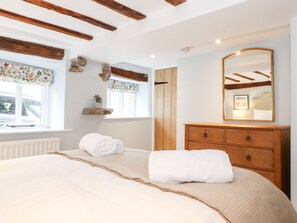 3 bedrooms, individually decorated, individually furnished, free WiFi