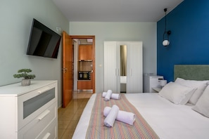 1 chambre, fer et planche à repasser, Wi-Fi gratuit, draps fournis