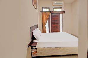 Deluxe-Doppelzimmer | Schreibtisch, laptopgeeigneter Arbeitsplatz, kostenloses WLAN