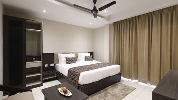 Basic Double Room | In-room safe, blackout curtains, soundproofing, iron/ironing board