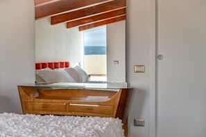 Panoramic Triple Room, Ensuite, Park View (Camera delle Pelli) - L'antica Conceria (Matera)