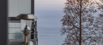 Atrium 306 | Practical Studio | Near the Beach