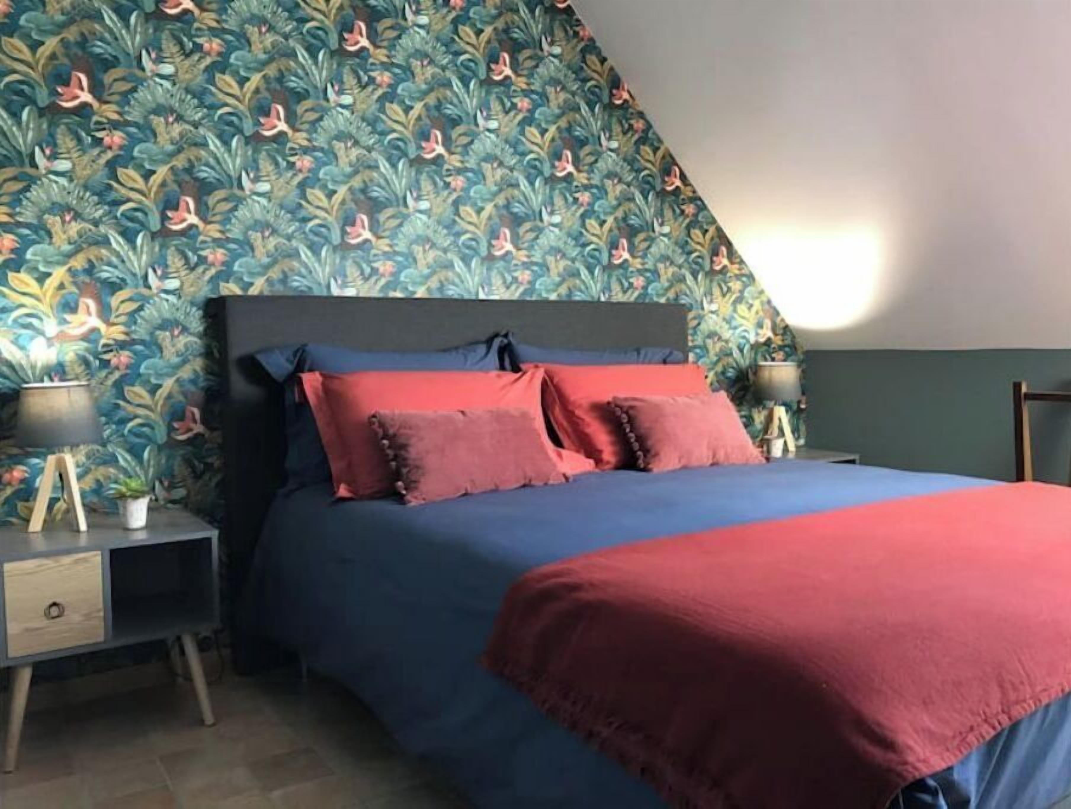 2 slaapkamers, een strijkplank/strijkijzer, reisbedje, wifi