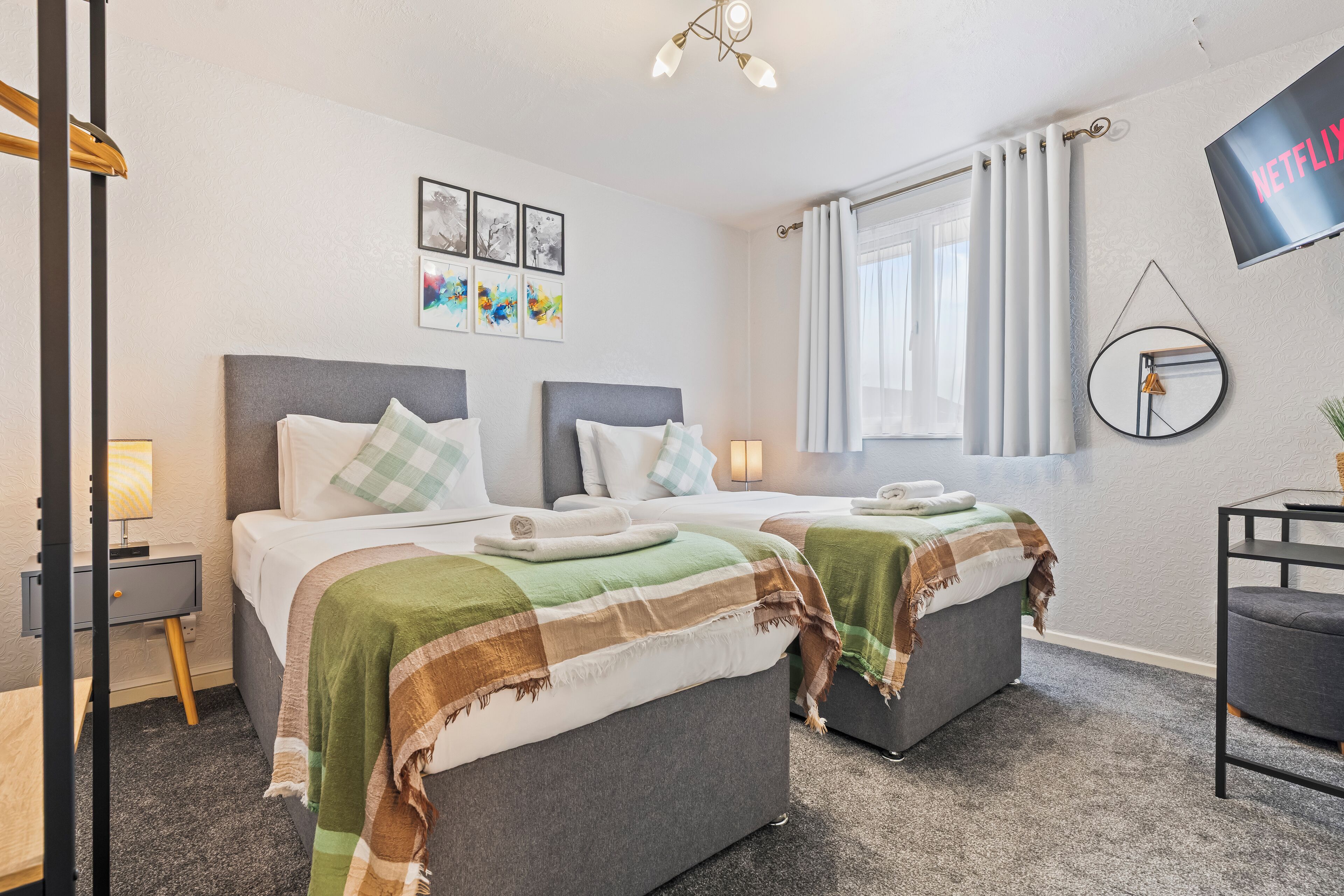 3 makuuhuonetta, silitysrauta/-lauta, vauvan matkasänky, ilmainen Wi-Fi