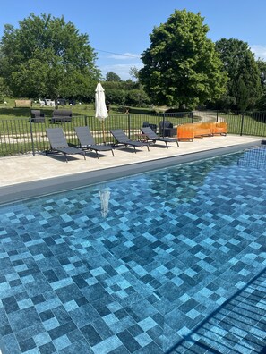 Piscina externa sazonal