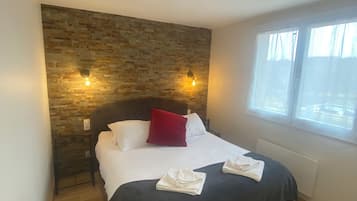 Comfort Double Room | Premium bedding, free WiFi, bed sheets