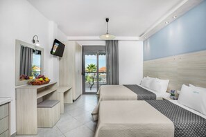 Standard Triple Room, Pool View | Hypo-allergenic bedding, soundproofing, free cribs/infant beds - Hotel Akritas Pefkochori (Kassandra)