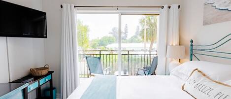 2 bedrooms, desk, iron/ironing board, travel crib