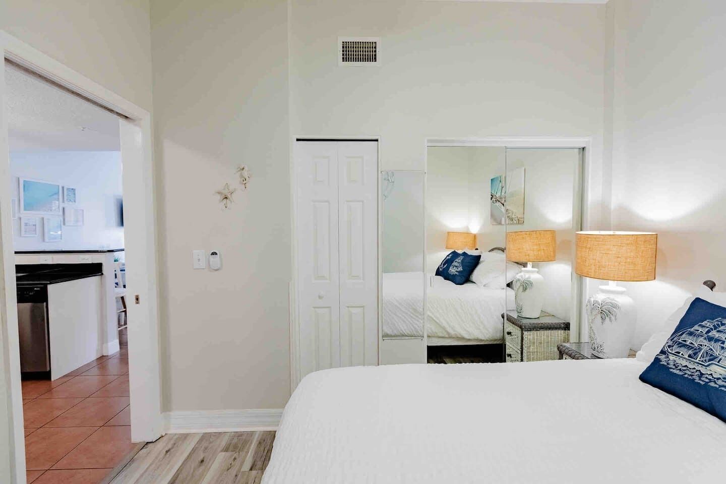 2 bedrooms, desk, iron/ironing board, travel cot