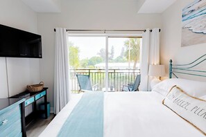 2 bedrooms, desk, iron/ironing board, travel crib