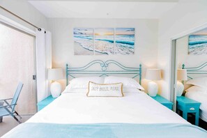 2 bedrooms, desk, iron/ironing board, travel cot - Ideal Madeira Beach Retreat~ Family Friends &Fido! (Madeira Beach)