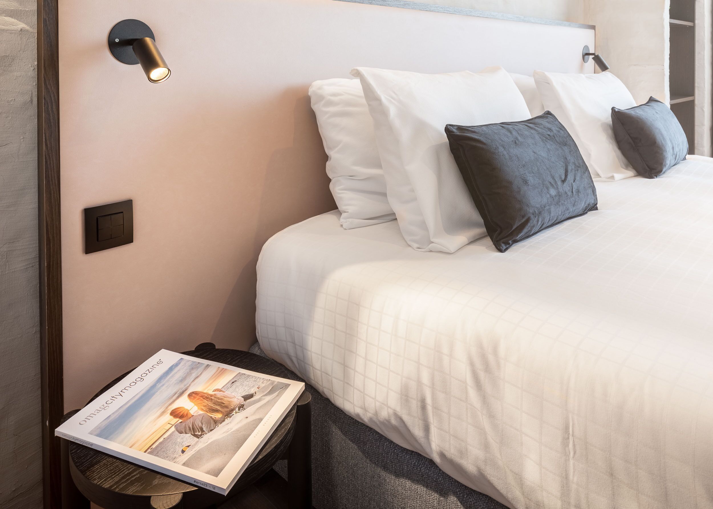 Minibar, wifi gratis y ropa de cama 