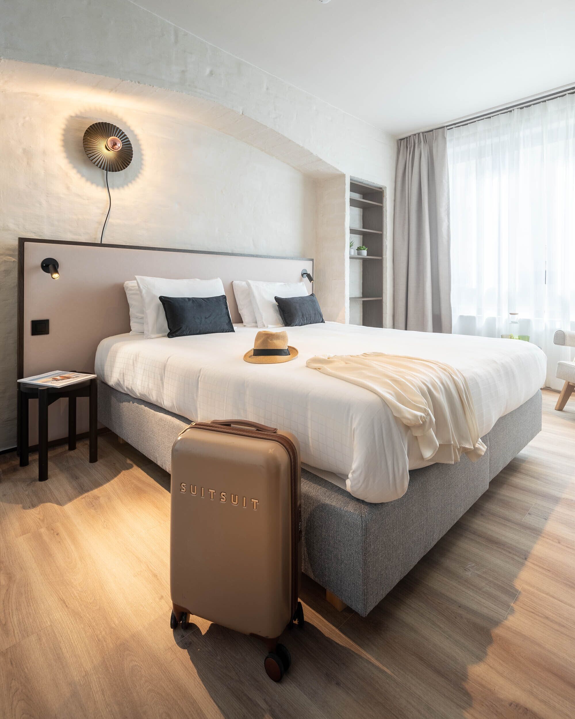 Minibar, wifi gratis y ropa de cama 