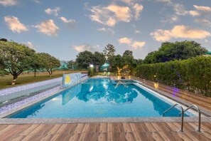 Utomhuspool