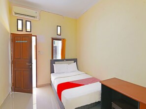 Quarto casal luxo | Escrivaninha, espaço de trabalho para notebook, Wi-Fi de cortesia