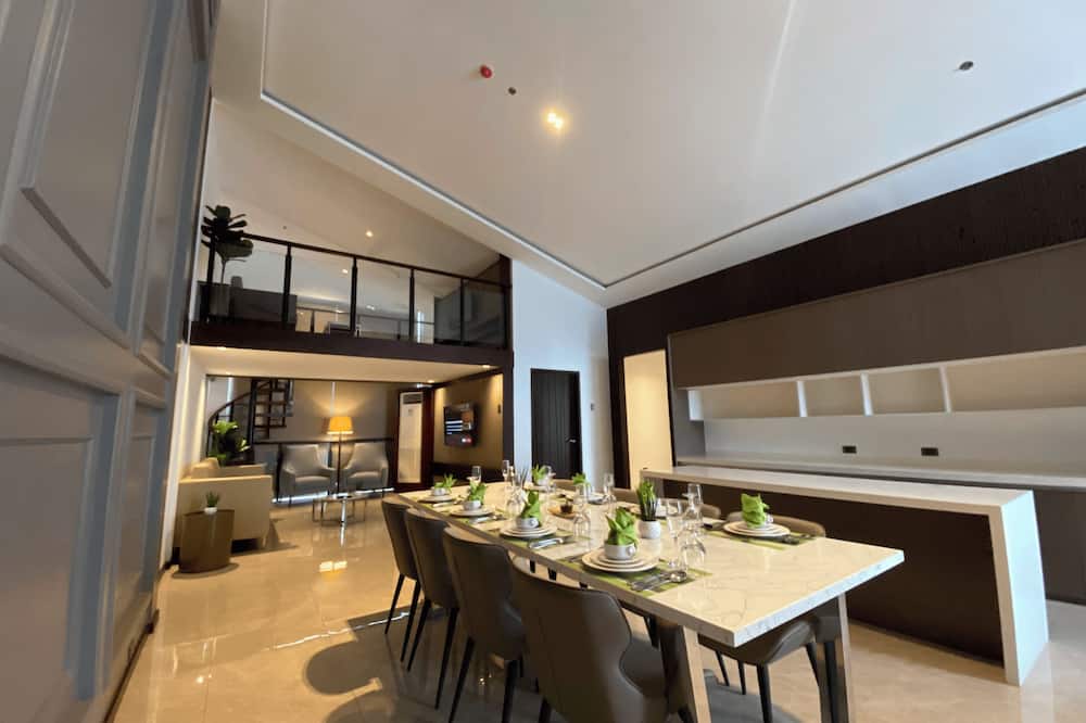 The Plaza Garden Hotel and Residences