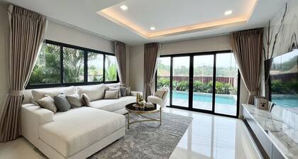 Southern Peak Pool Villa HuayYai Pattaya
