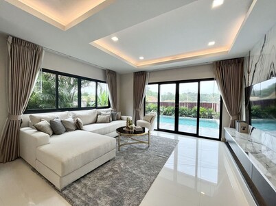 Southern Peak Pool Villa HuayYai Pattaya