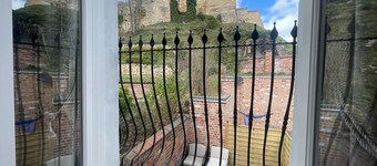 Stunning holiday home with amazing Castle views