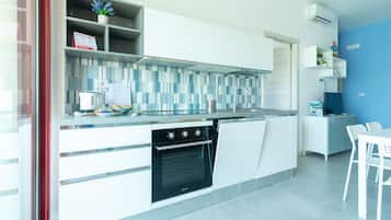 Comfort Apartment, 1 Bedroom, Terrace, Sea View | Private kitchen | Full-size fridge, oven, stovetop, dishwasher
