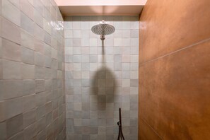 Apartment | Bathroom