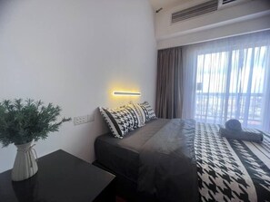 1 bedroom, free WiFi, bed sheets - Newly Reno Best Promotion! Pyramid Couple Suites (Petaling Jaya)