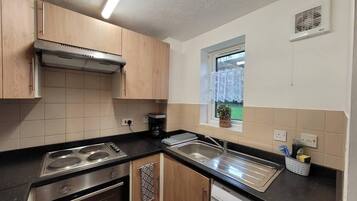 Apartment | Private kitchen | Fridge, microwave, oven, stovetop