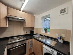 Private kitchen - Tastefully Decorated 1 bed Flat Near Abbeywood (Belvedere)