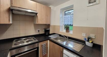 Tastefully Decorated 1 bed Flat Near Abbeywood