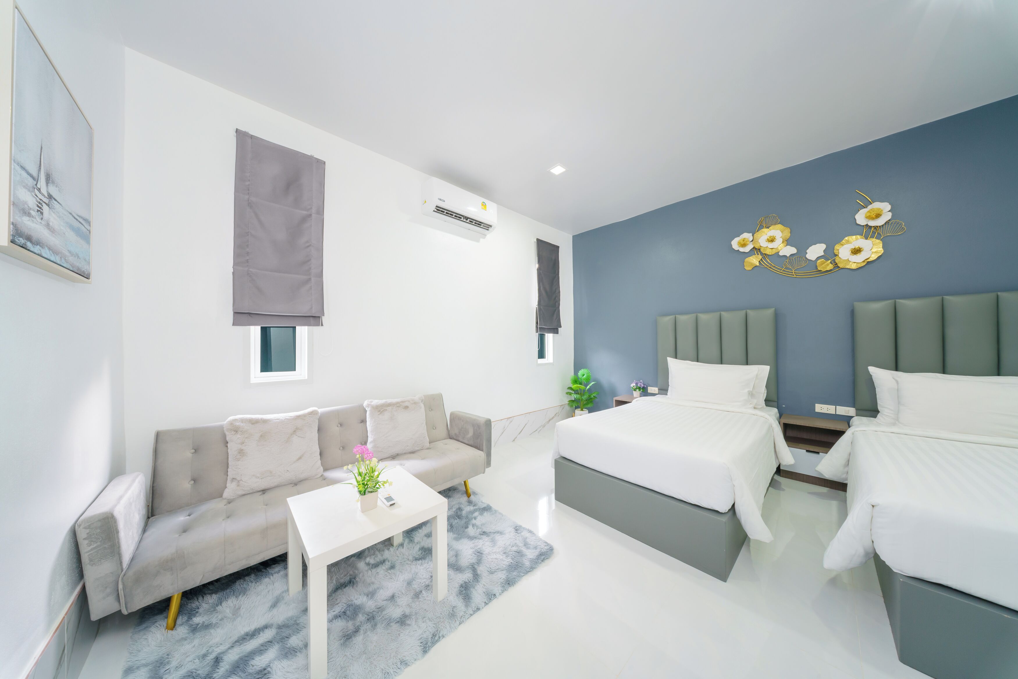 In-room safe, individually decorated, desk, free WiFi