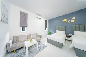 3 Bedroom PoolVilla with Rooftop Terrace | 1 室のベッドルーム、セーフティボックス (室内)、客室ごとに異なる装飾、デスク