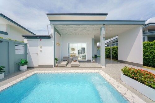 Lark Pool Villa Krabi